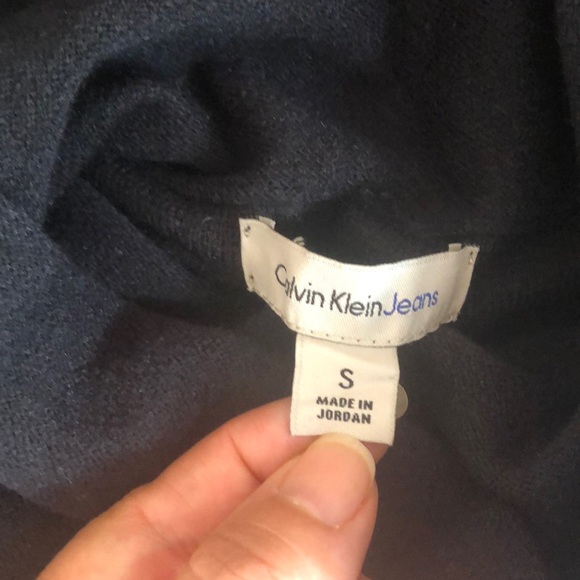 Sweater - Picture 10 of 12